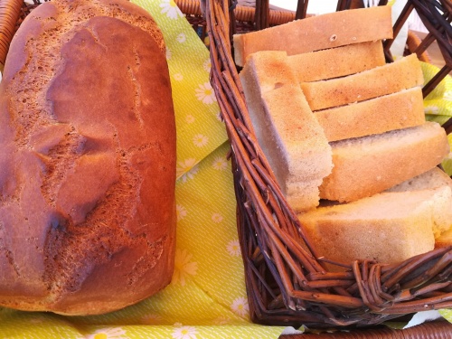 CHLEBUŚ Z MĄKI KRUPCZATKI CHLEBUŚ Z MĄKI KRUPCZATKI