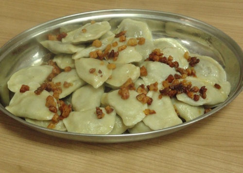 PIEROGI Z CZERWONĄ FASOLĄ PIEROGI Z CZERWONĄ FASOLĄ