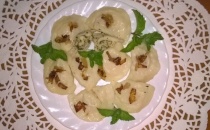 PIEROGI Z MIĘTĄ